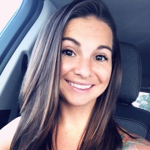 Meet your Posher, Cyerra